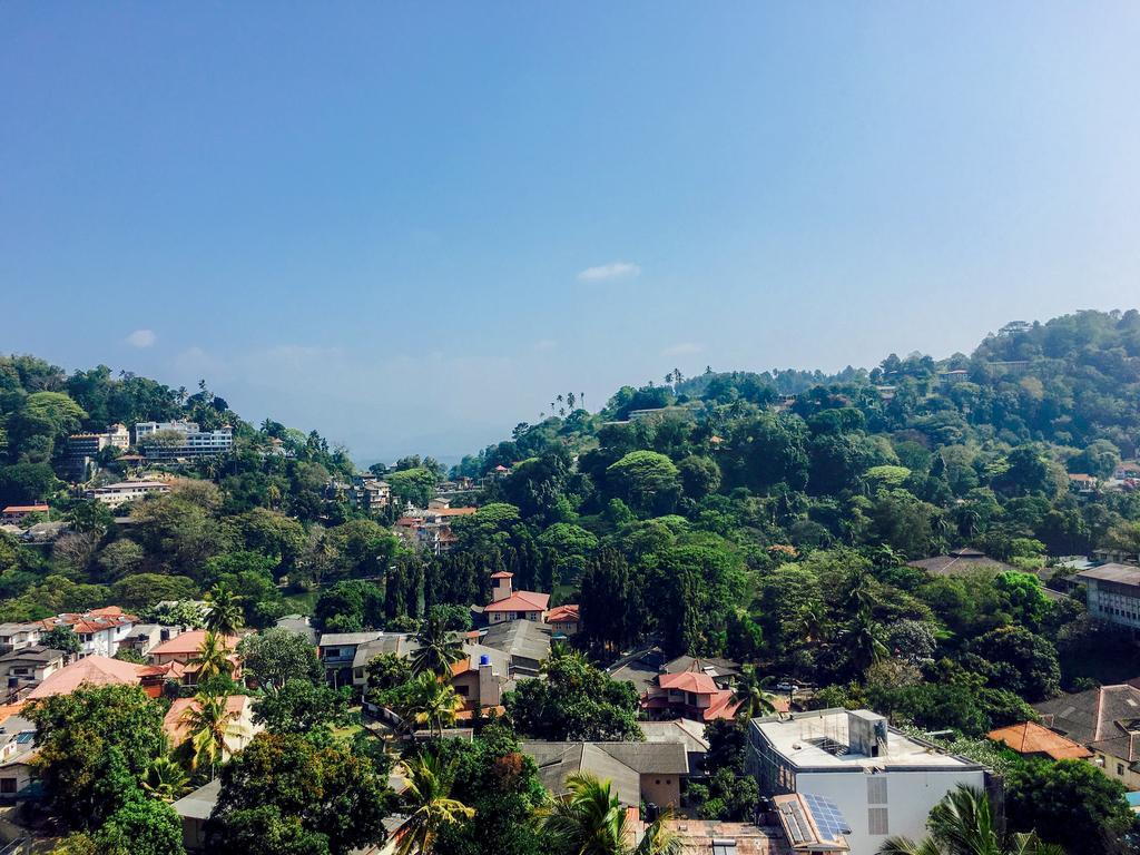 Blinkbonnie Inn Kandy Bagian luar foto