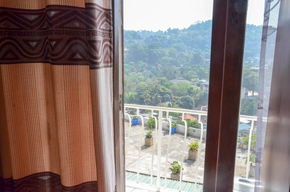 Blinkbonnie Inn Kandy Bagian luar foto