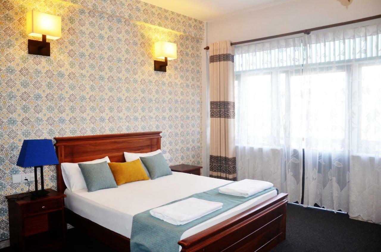 Blinkbonnie Inn Kandy Bagian luar foto