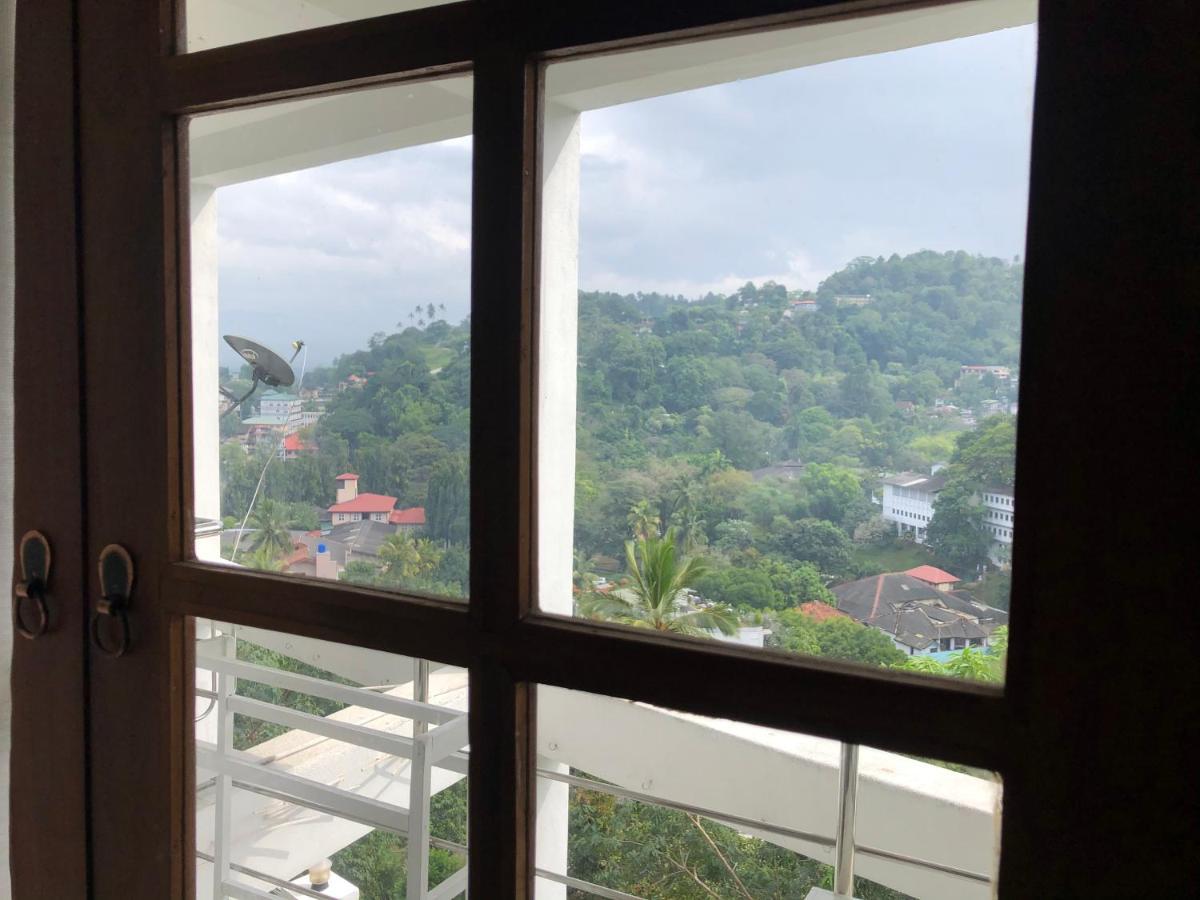 Blinkbonnie Inn Kandy Bagian luar foto